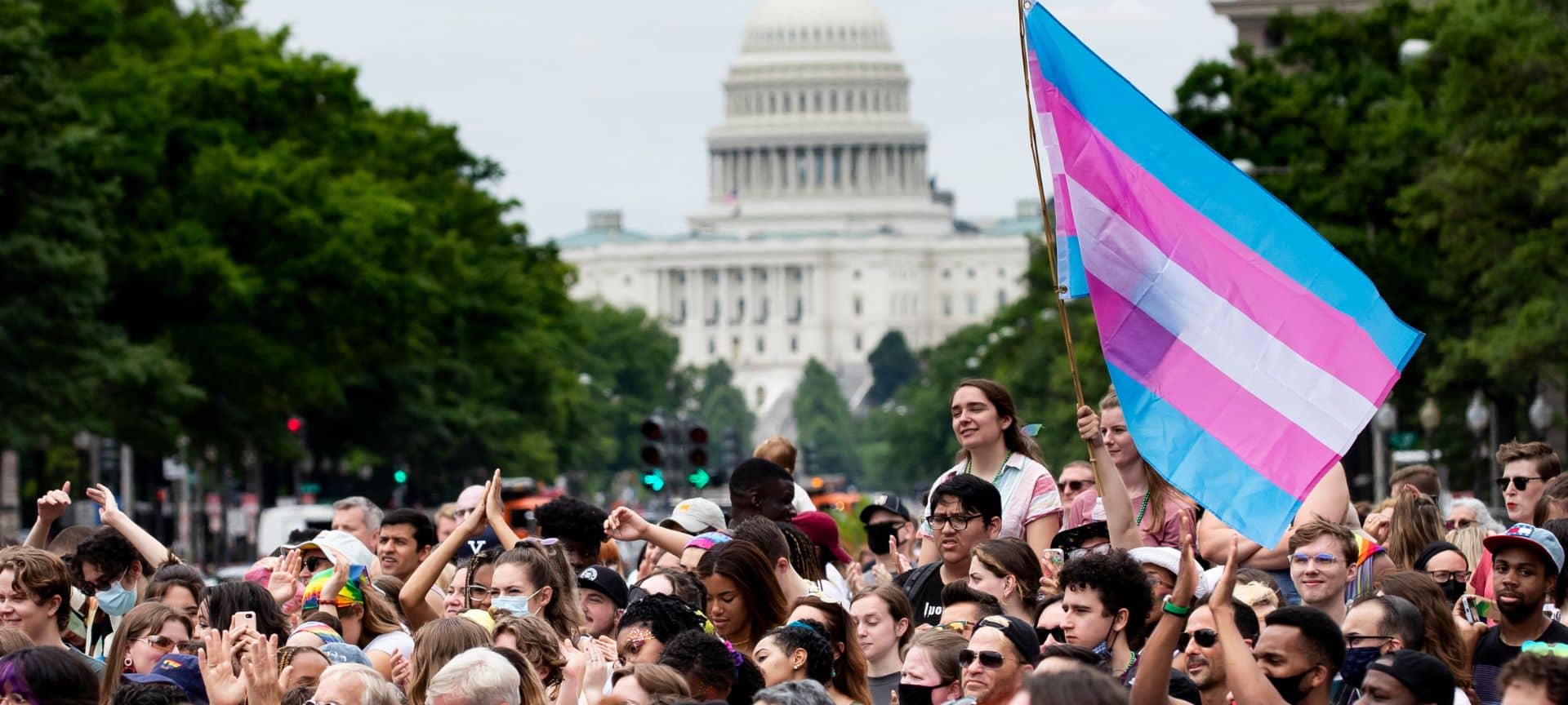 Biden, el Transgenerismo y hacer que el Cristianismo sea Más Invisible